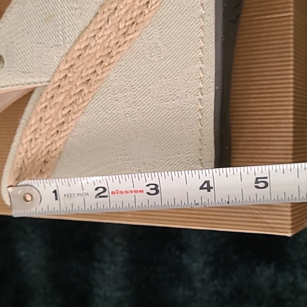 Shoes - Picture 5 of 6